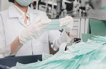 Masks/Gas Masks/Protective Clothing